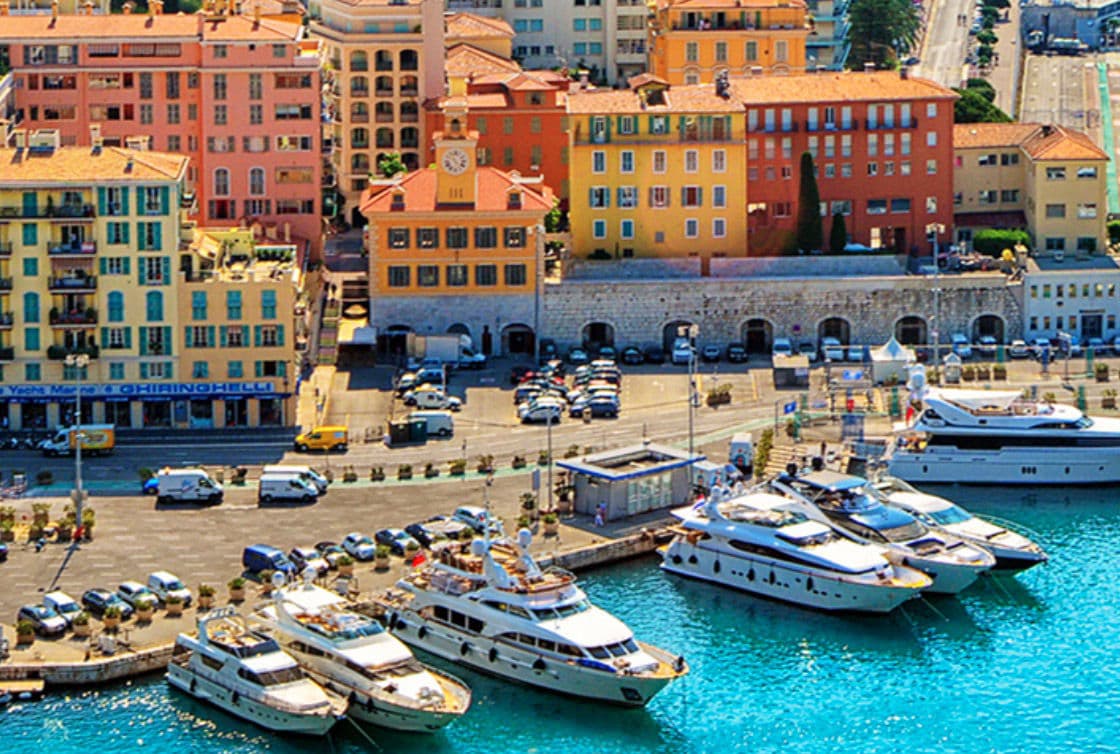 Comment réserver un Yacht à Nice location