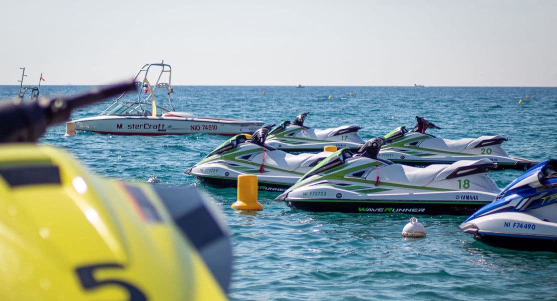 Guide Complet louer Jetski à Cannes en 2023