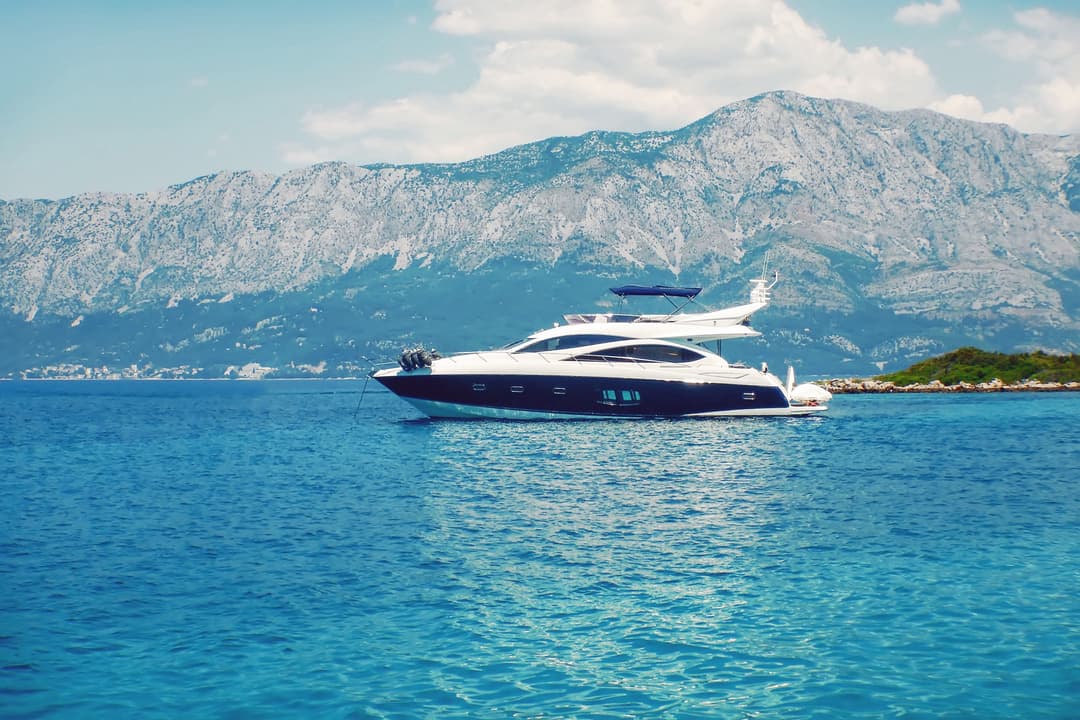 Comment réserver un Yacht à Bastia ?