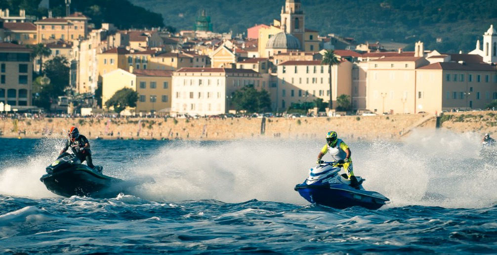 comment louer un jetski à ajaccio