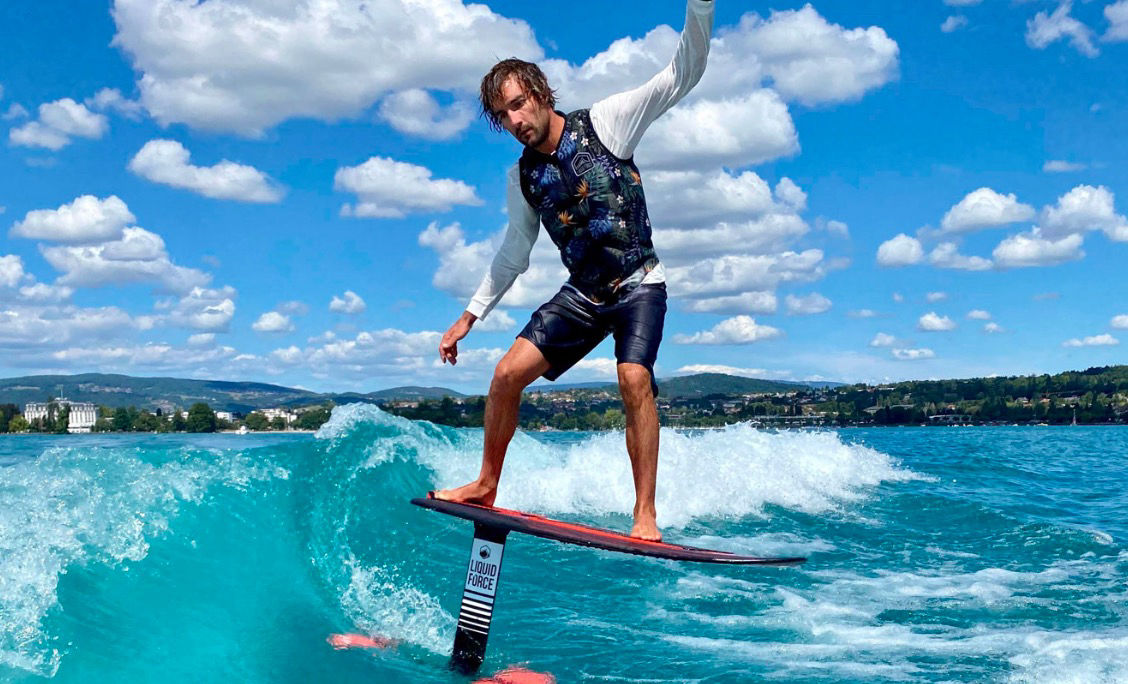 faire du ski nautique à annecy