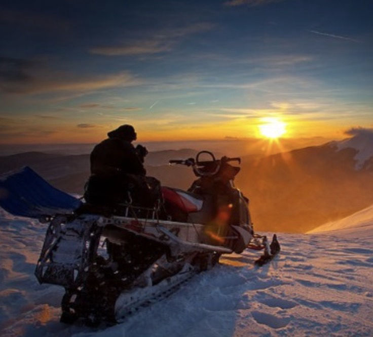 Guide Complet Location Motoneige à Val d'Isère en 2024