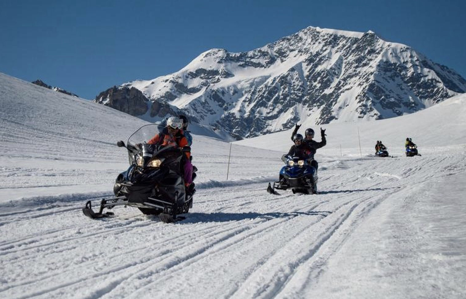 Guide Complet Location Motoneige à Tignes en 2024