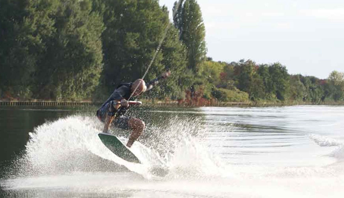 Location Ski Nautique à Paris en 2023