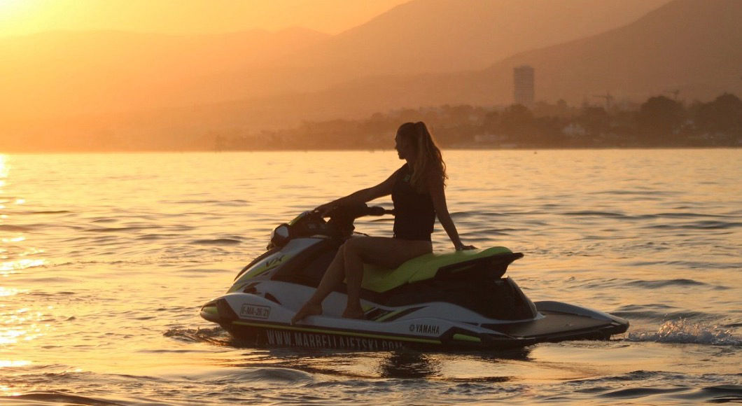 Où louer un jetski à Marbella ? En ligne et physique